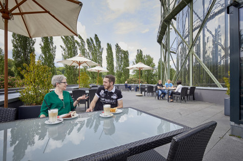 Guests on the roof terrace