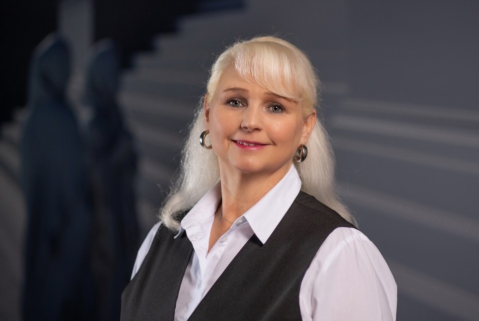 Portrait-Ilona-Nowak Portrait-Ilona-Nowak
